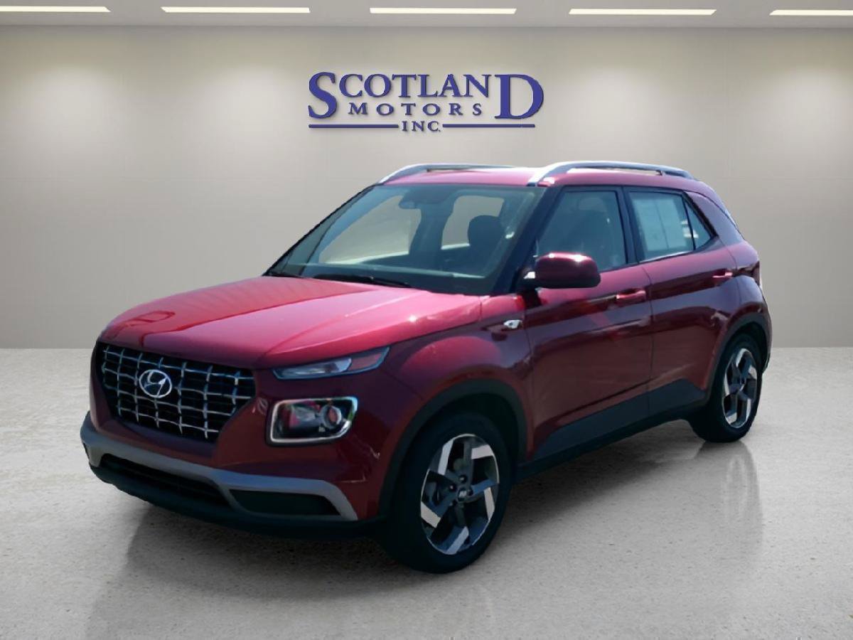 Used 2025 Hyundai Venue SEL FWD image 2
