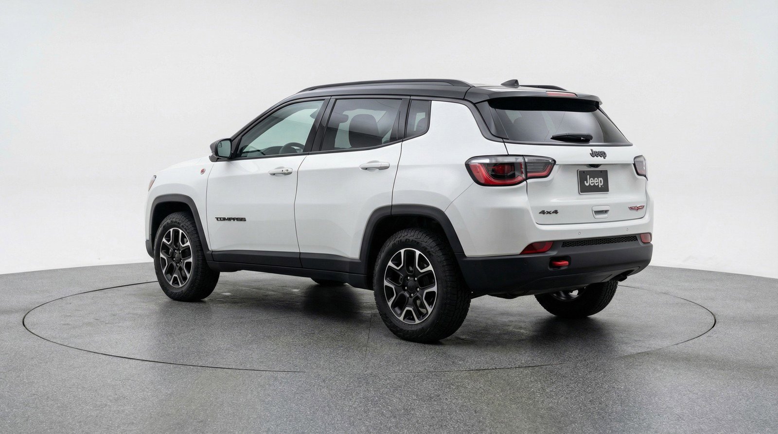 Used 2025 Jeep Compass Trailhawk AWD/4WD image 6