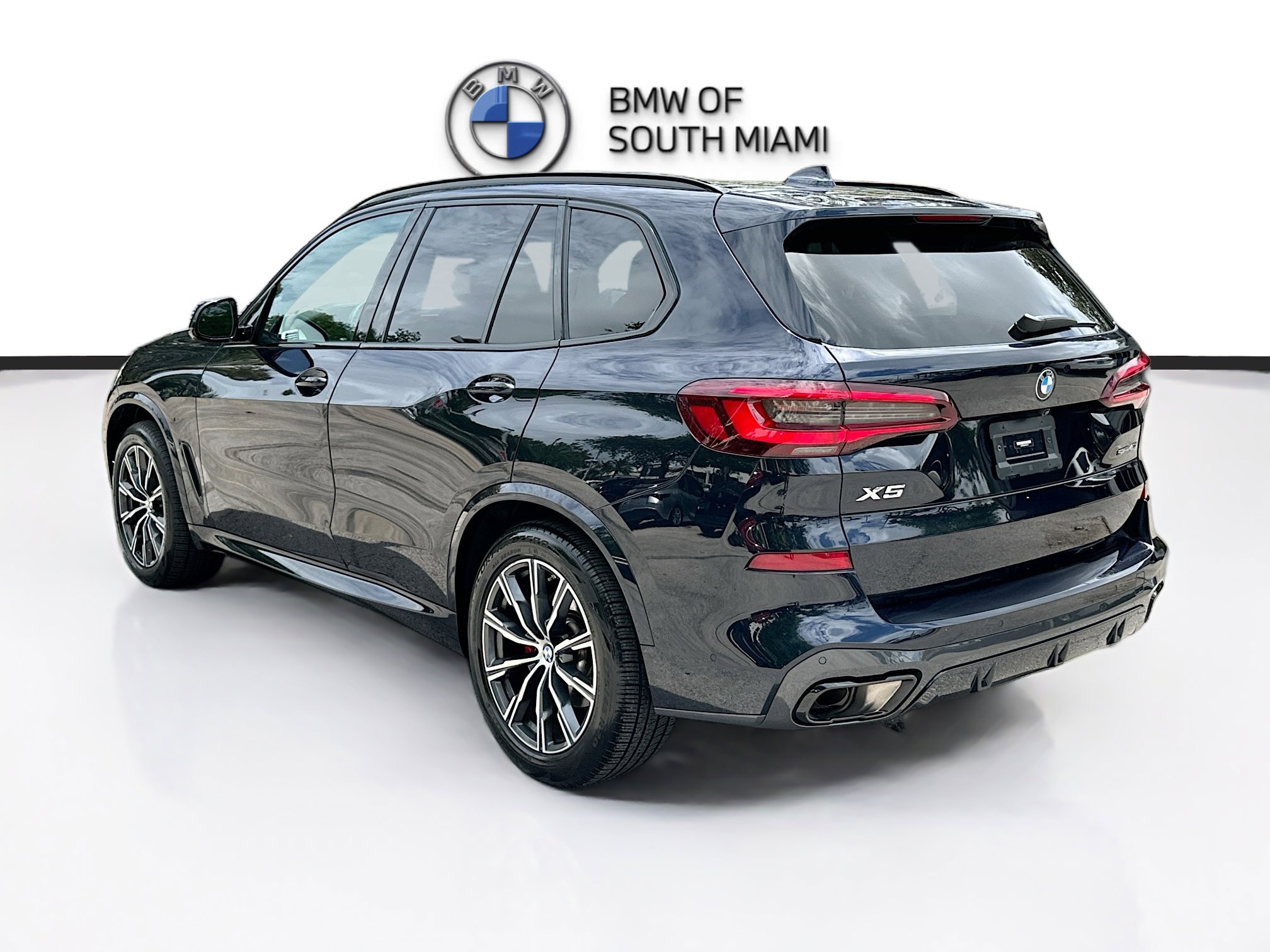 Certified 2023 BMW X5 sDrive40i w/ Executive Package RWD image 5
