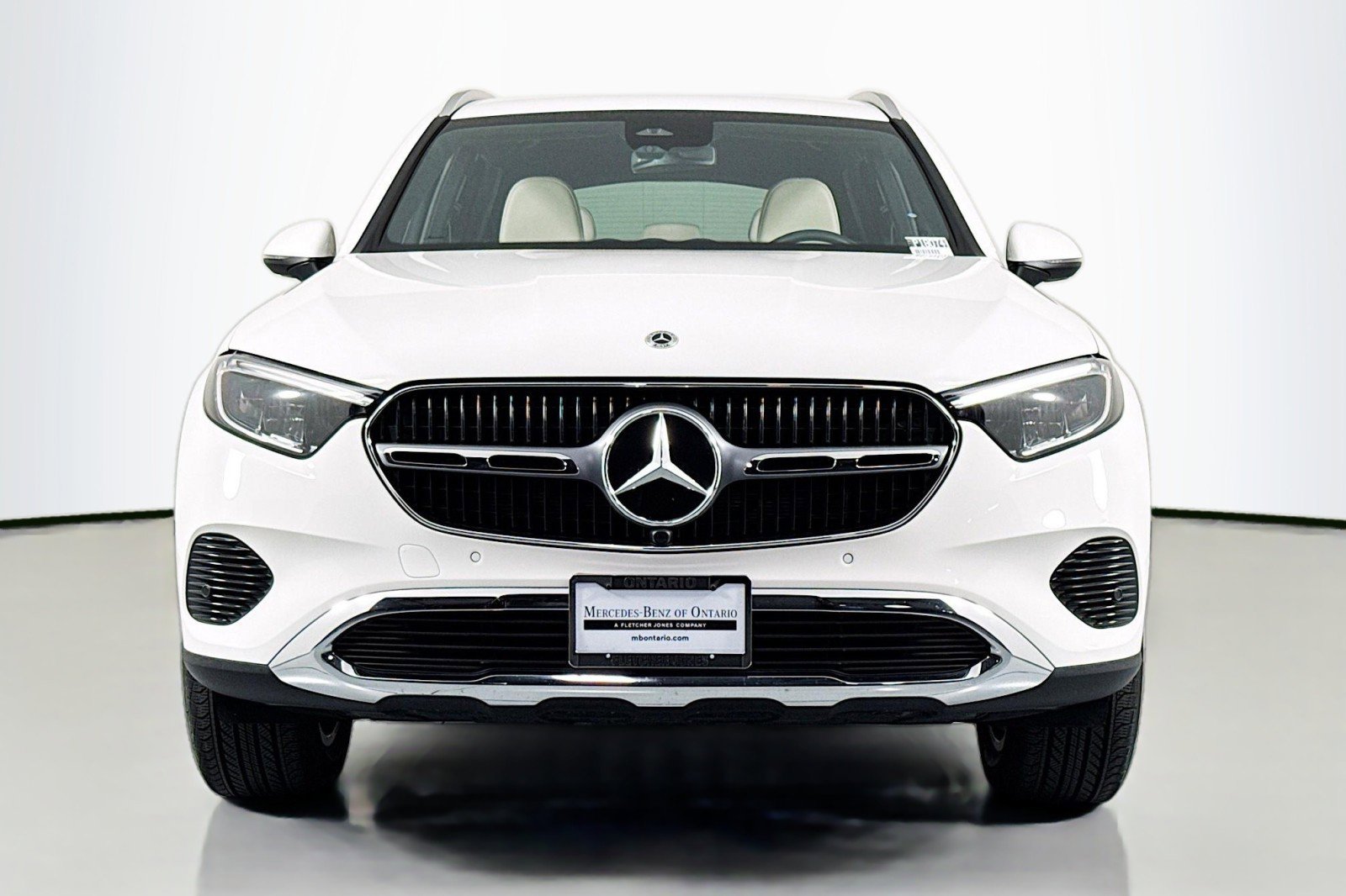 Certified 2025 Mercedes-Benz GLC 300 image 2
