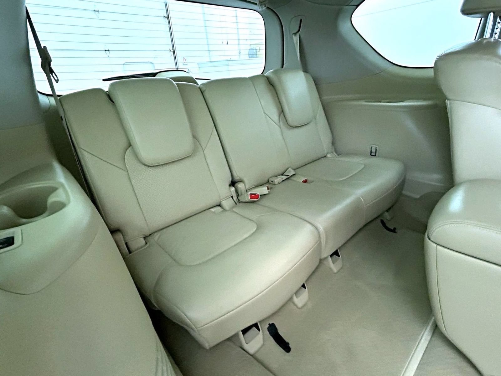Used 2016 INFINITI QX80 4WD w/ Deluxe Technology Package image 19