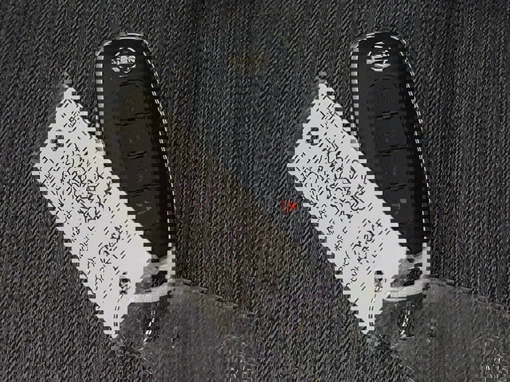 Used 2023 Nissan Rogue SV image 28