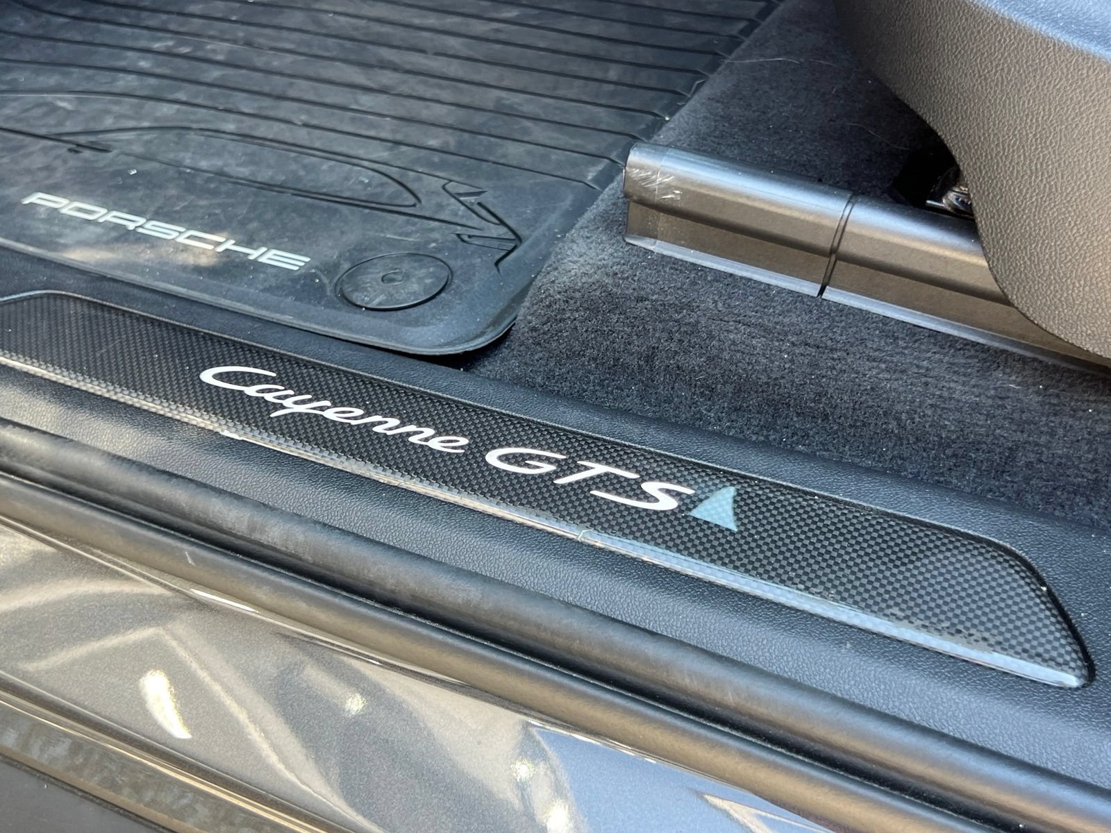 Certified 2023 Porsche Cayenne GTS AWD/4WD image 41