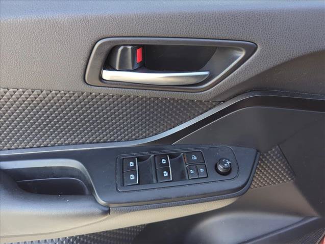 Used 2018 Toyota C-HR XLE FWD image 9