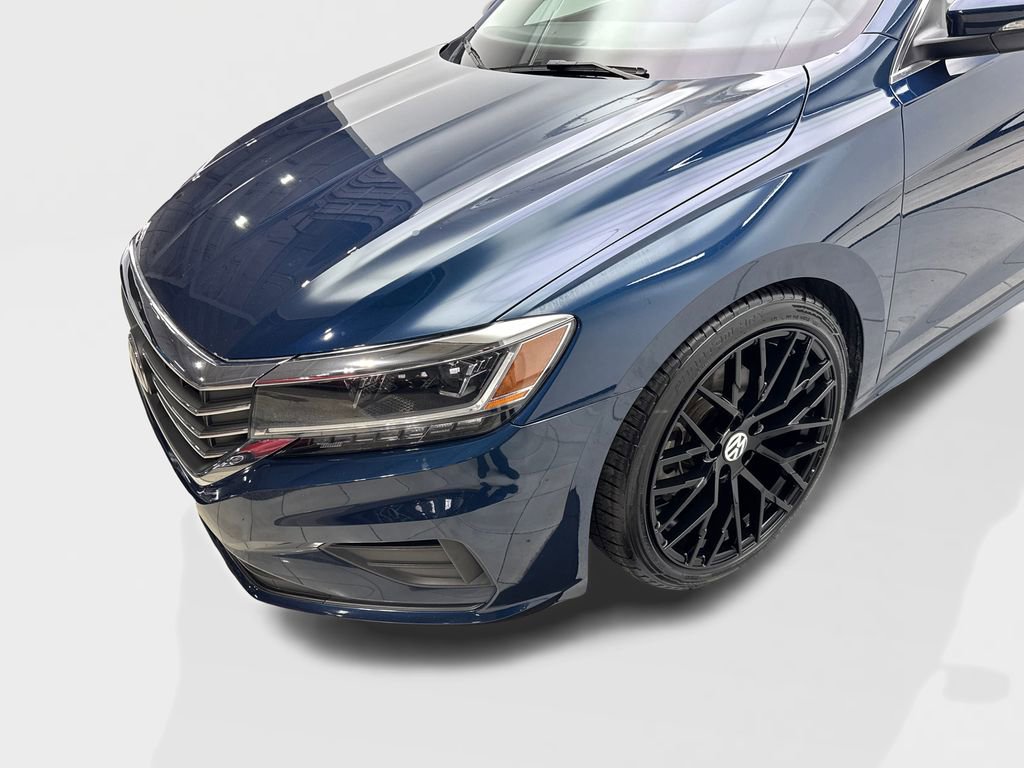 Used 2022 Volkswagen Passat 2.0T SE FWD image 18