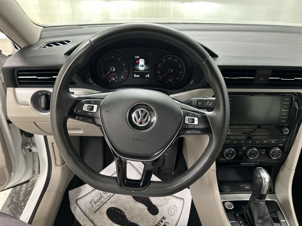 Used 2021 Volkswagen Passat 2.0T SE FWD image 4