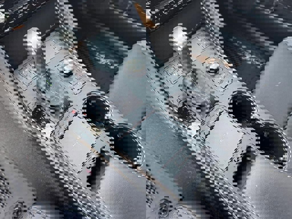 Used 2023 Lexus IS 350 F Sport w/ Navigation Package image 21