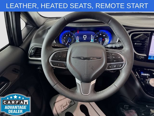 Used 2025 Chrysler Pacifica Select FWD image 11
