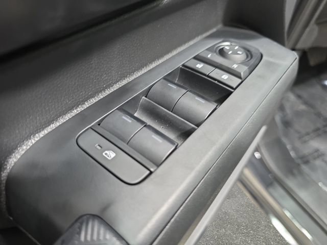 Certified 2024 Toyota Tacoma SR5 AWD/4WD image 23