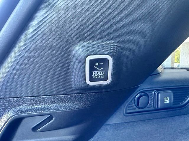 Used 2023 Jeep Grand Cherokee Summit w/ Luxury Tech Group V image 30