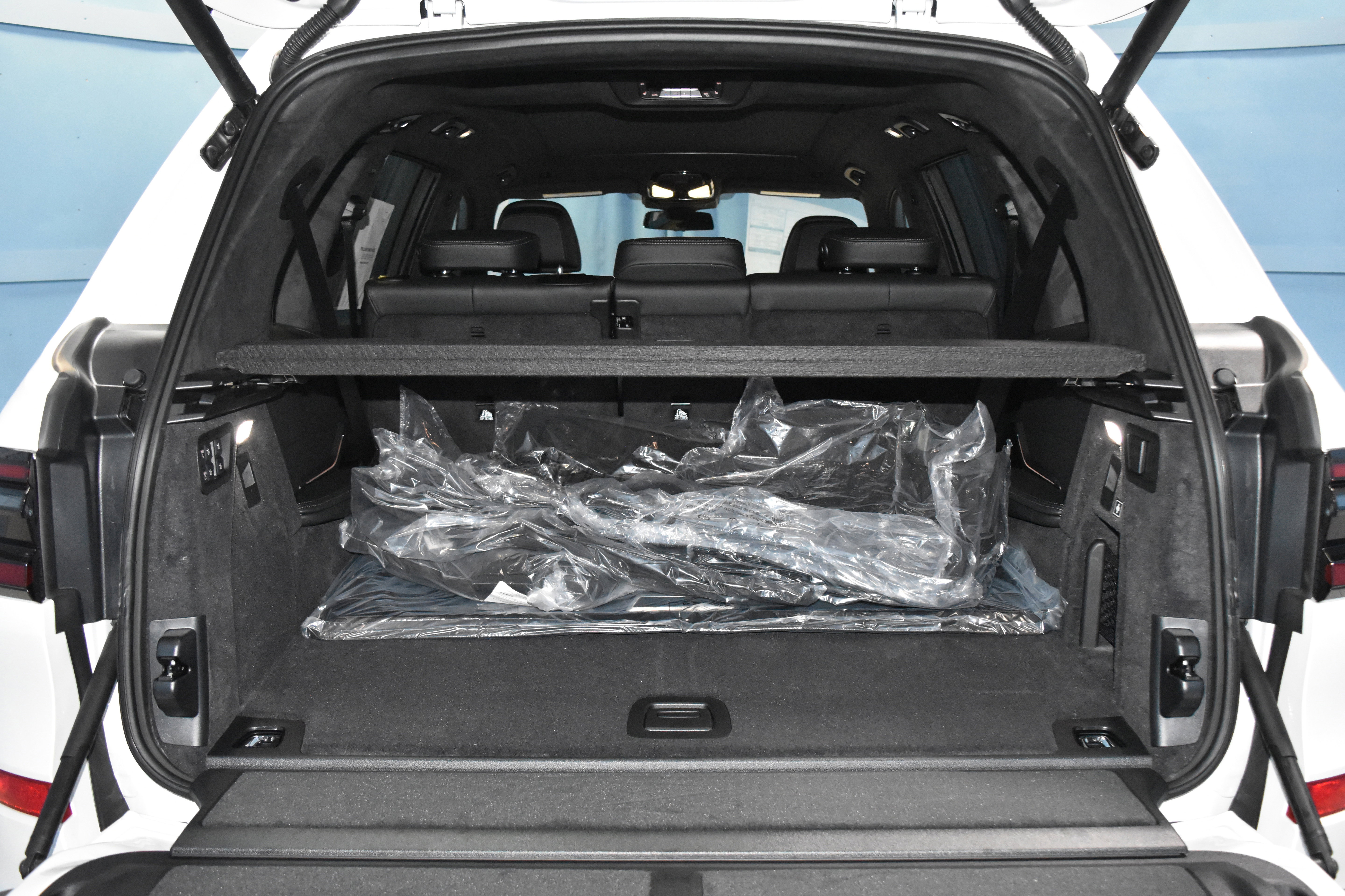 New 2026 BMW X7 M60i image 30