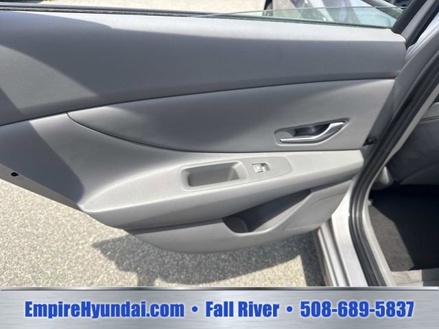 Certified 2025 Hyundai Elantra Sport w/ Cargo Package FWD image 14