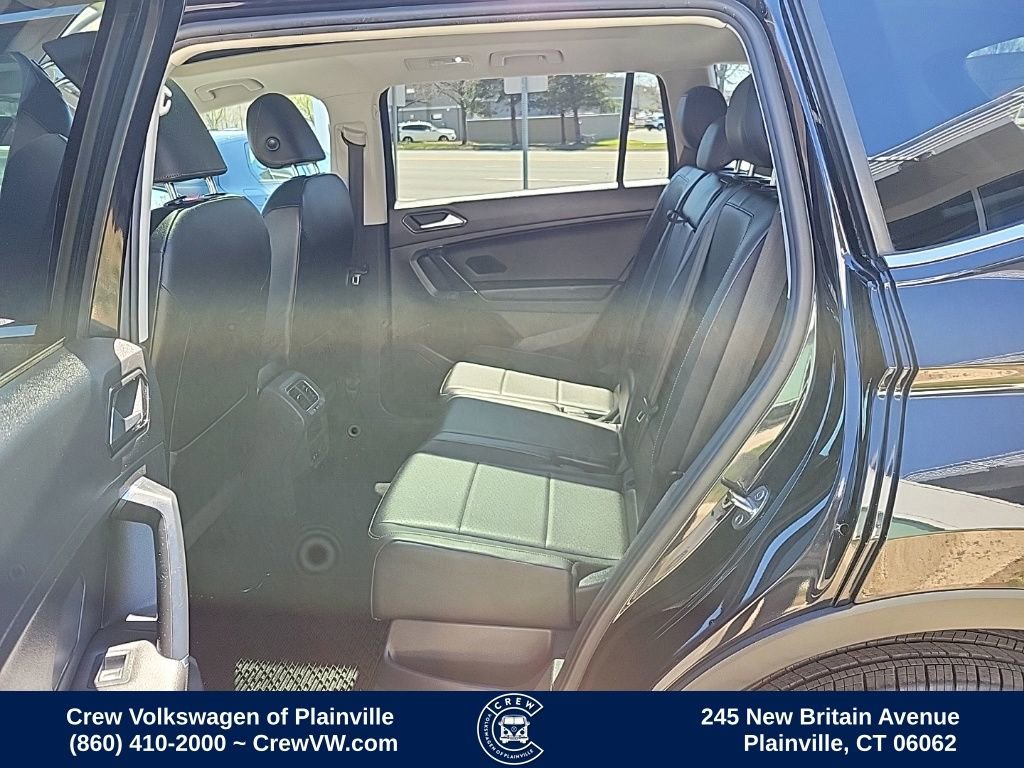 Used 2018 Volkswagen Tiguan SE w/ Panoramic Sunroof Package image 14