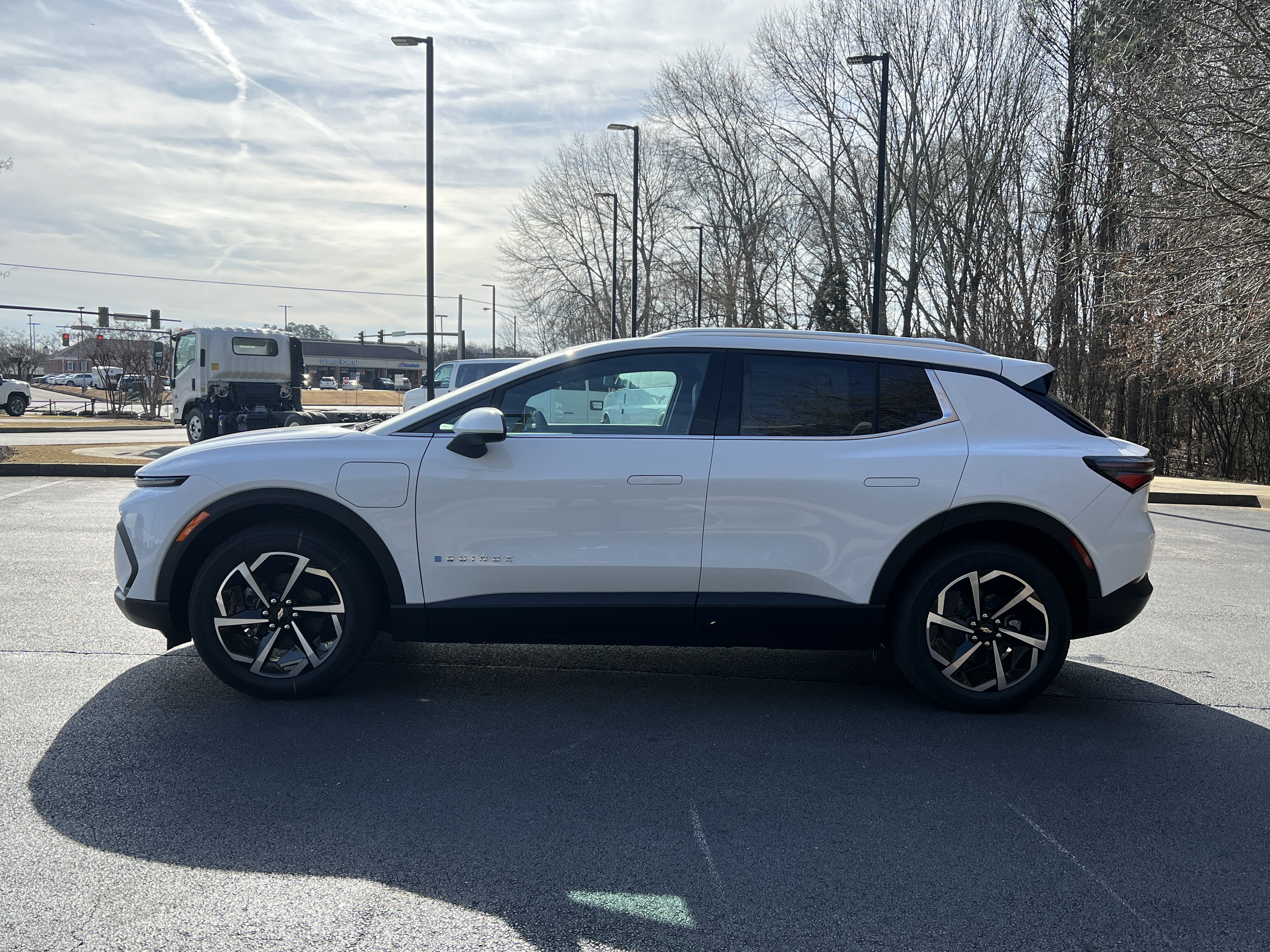 New 2026 Chevrolet Equinox EV LT AWD/4WD image 6