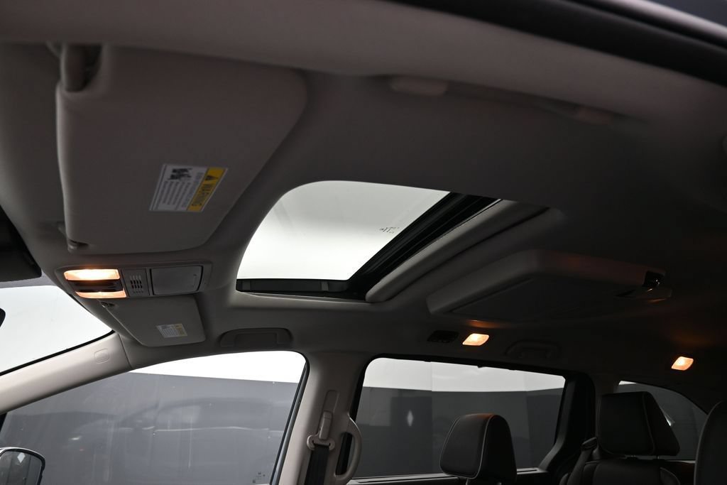 Used 2025 Honda Odyssey Elite image 53
