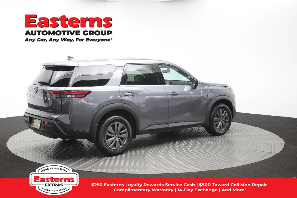 Used 2024 Nissan Pathfinder S AWD/4WD image 46
