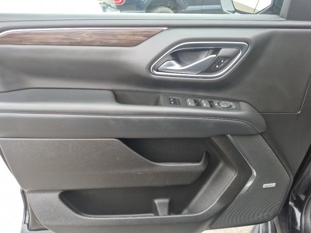 Used 2022 Chevrolet Suburban LT AWD/4WD image 10