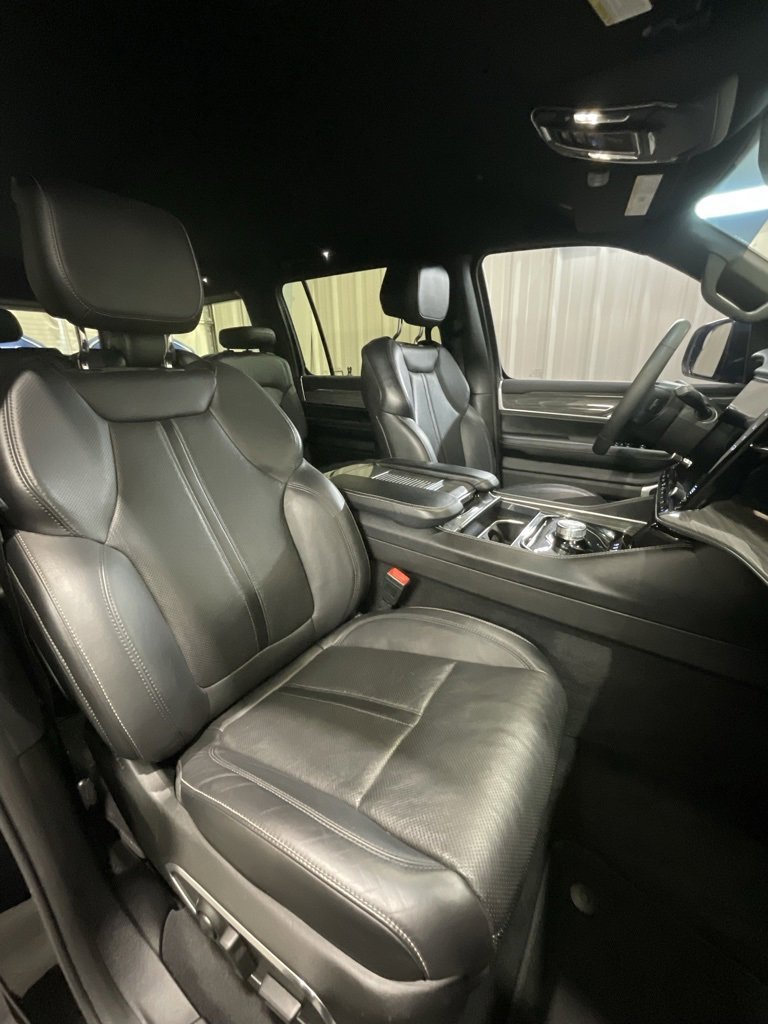 Used 2022 Jeep Wagoneer Series III image 15