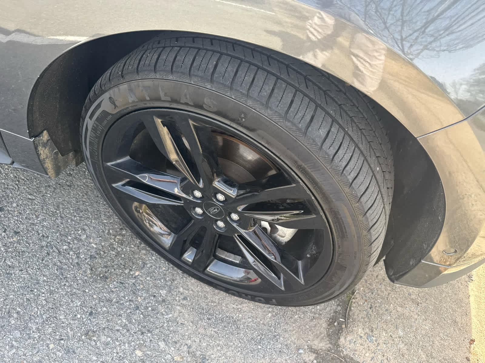 Used 2020 Ford Edge ST w/ Equipment Group 401A image 2