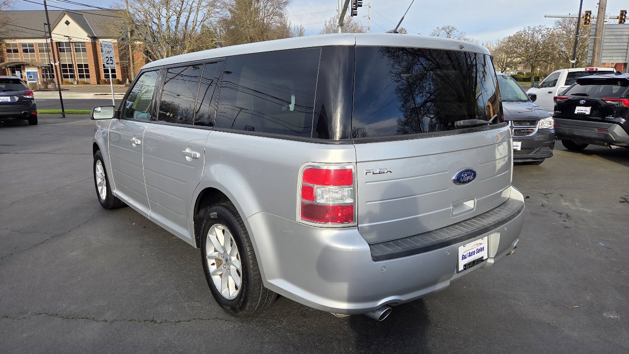 Used 2015 Ford Flex SE image 11