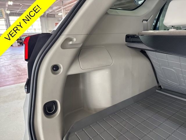 Used 2024 GMC Terrain Denali w/ Denali Premium Package image 32