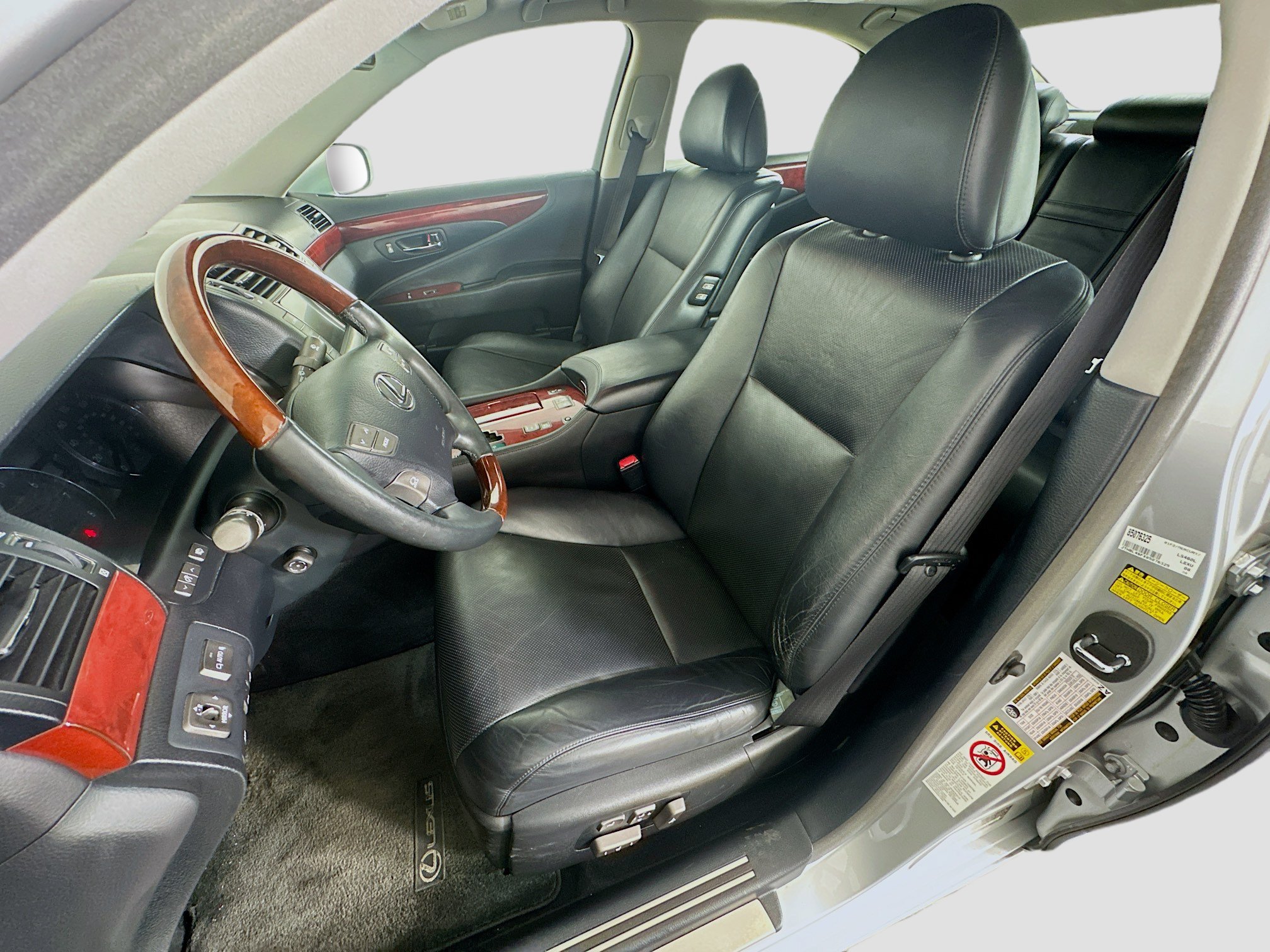 Used 2008 Lexus LS 460 RWD image 13