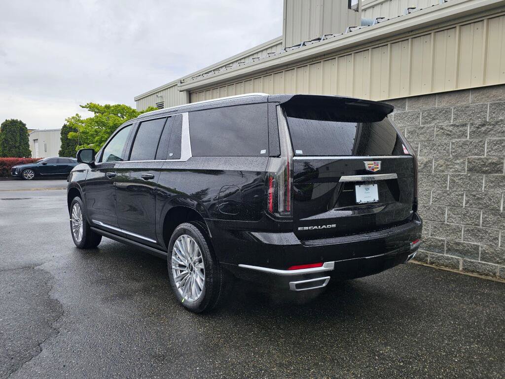 New 2026 Cadillac Escalade ESV Luxury AWD/4WD image 4