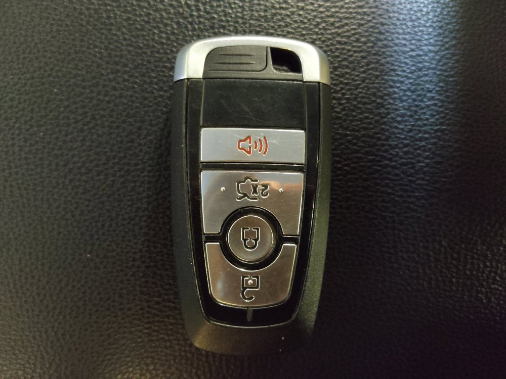 Used 2020 Ford Fusion SE AWD/4WD image 32