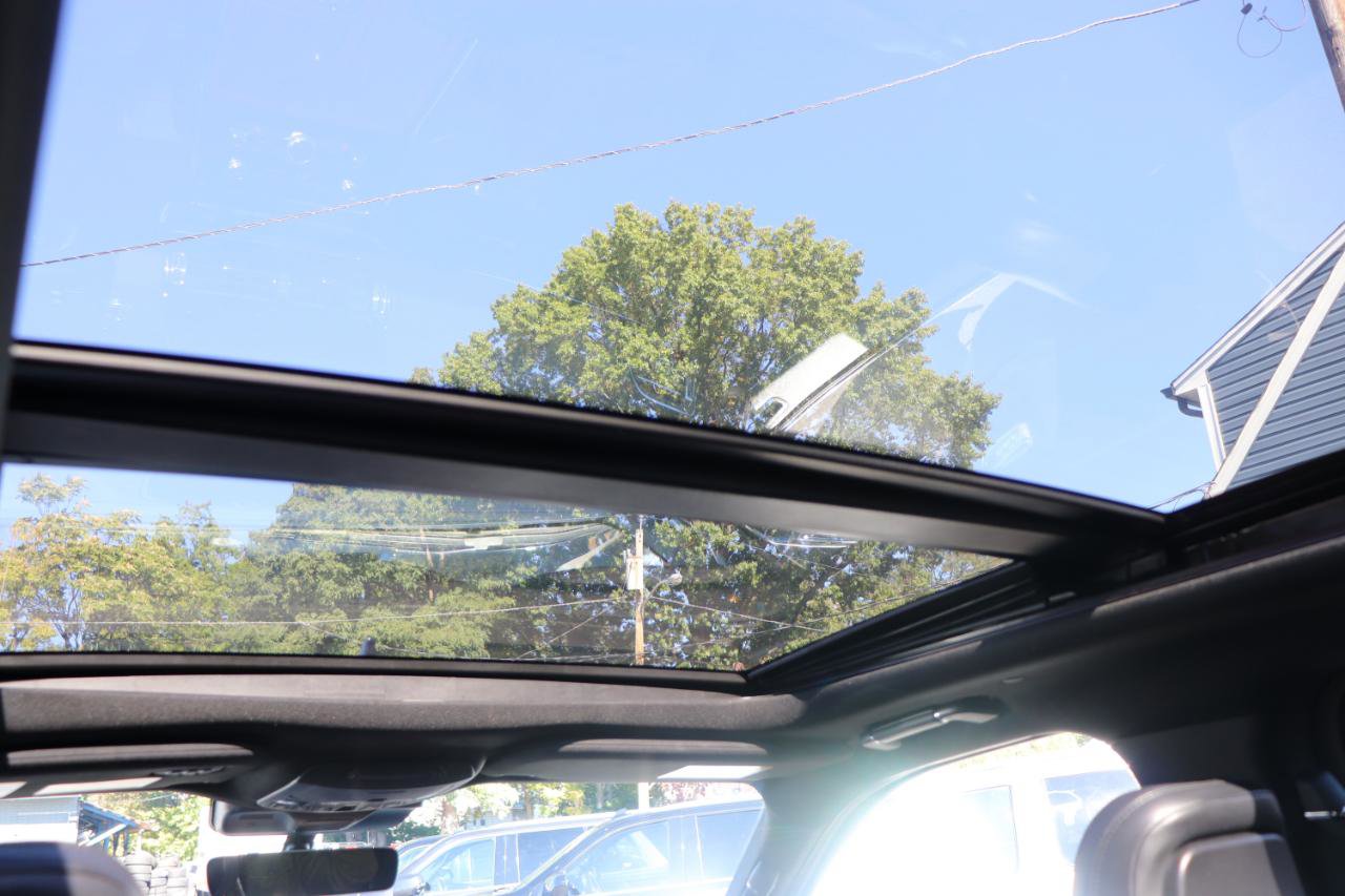 Used 2024 Lincoln Navigator L 4WD image 23