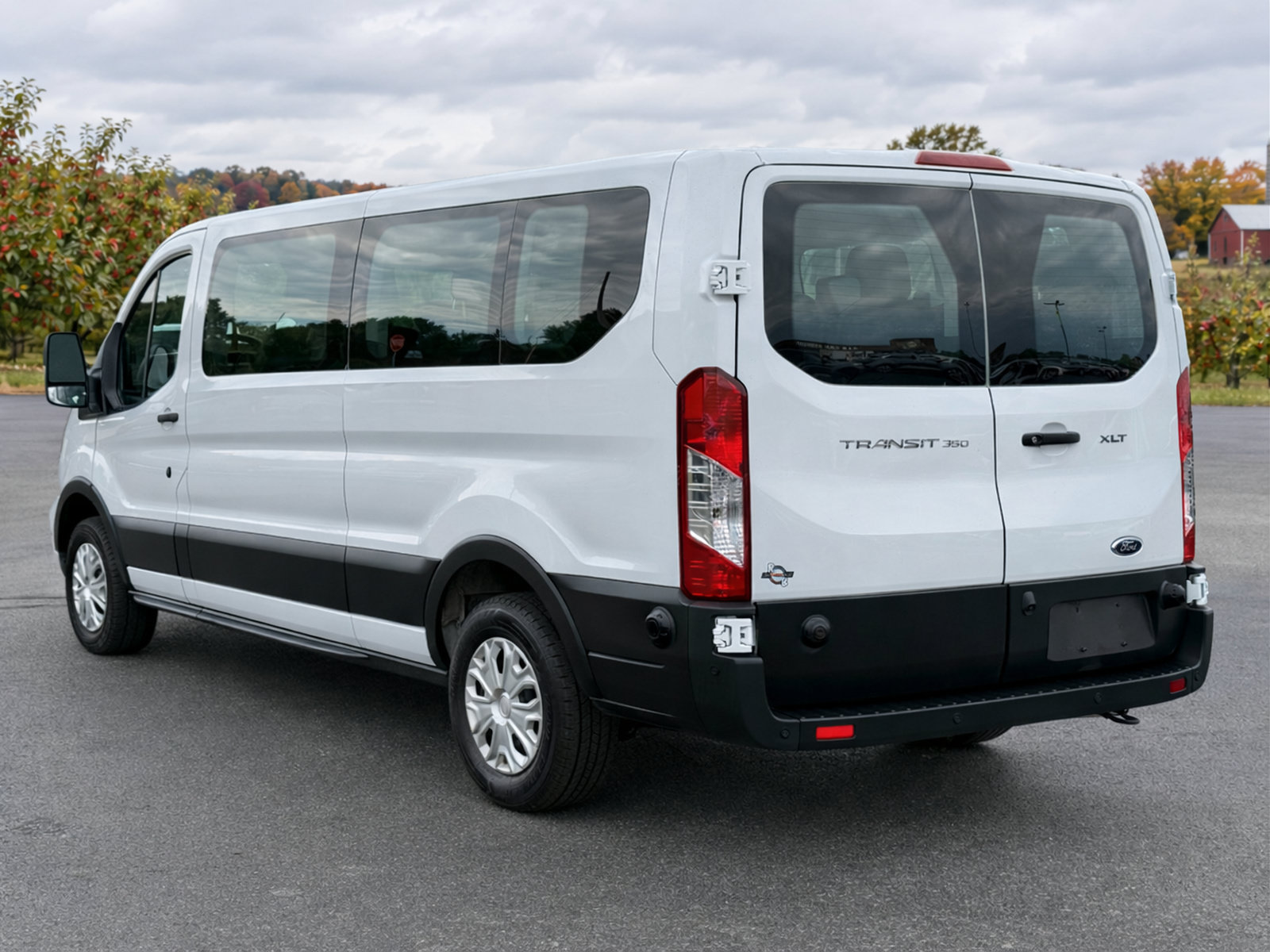 Used 2024 Ford Transit 350 XLT RWD image 6