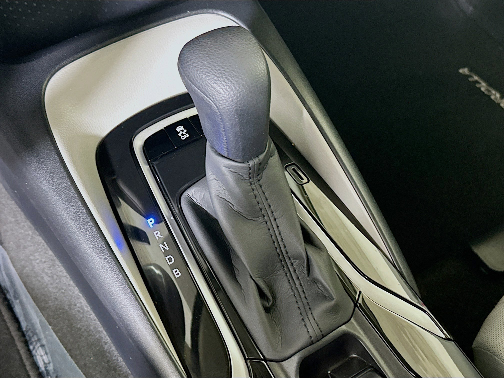 Used 2021 Toyota Corolla L FWD image 20