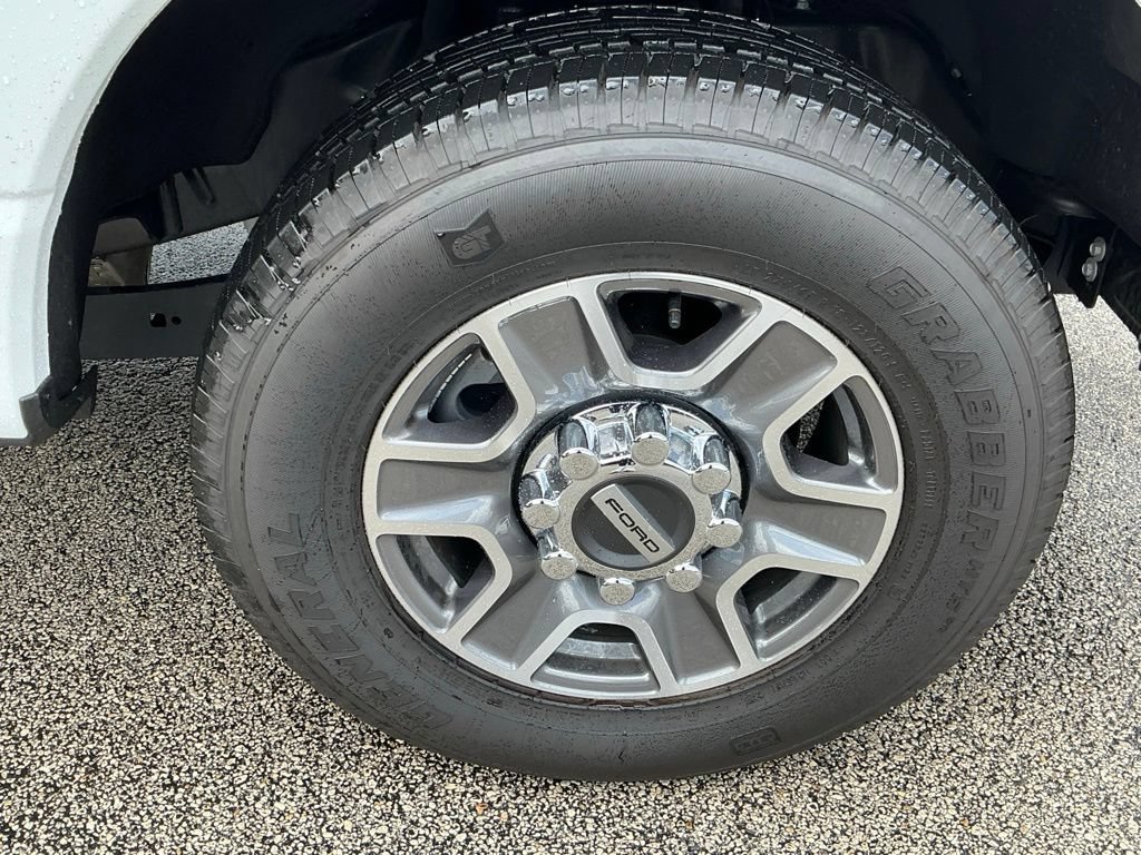 New 2026 Ford F250 Lariat RWD image 16