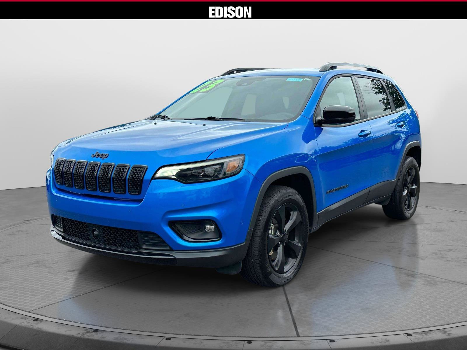 Used 2023 Jeep Cherokee Altitude Lux AWD/4WD image 2