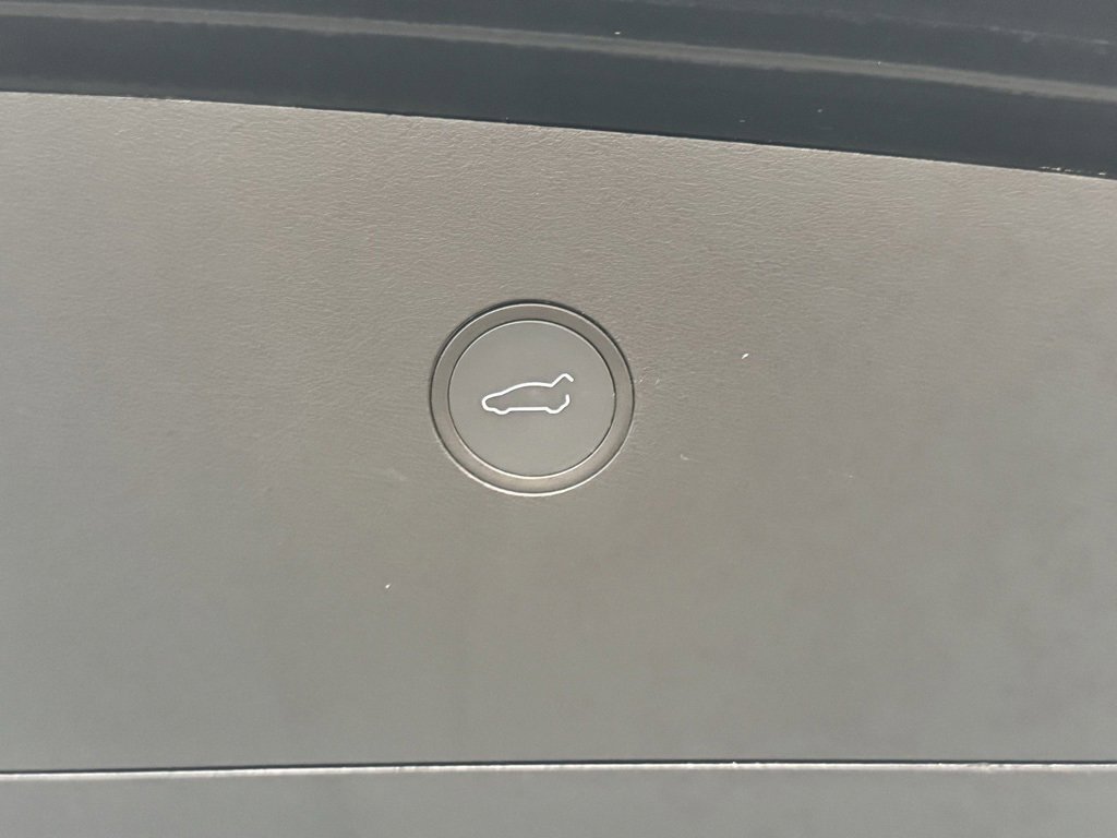 Used 2017 Tesla Model X 75D image 37