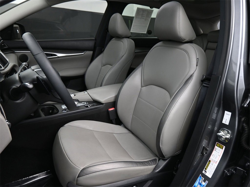Used 2023 INFINITI QX50 Luxe image 16