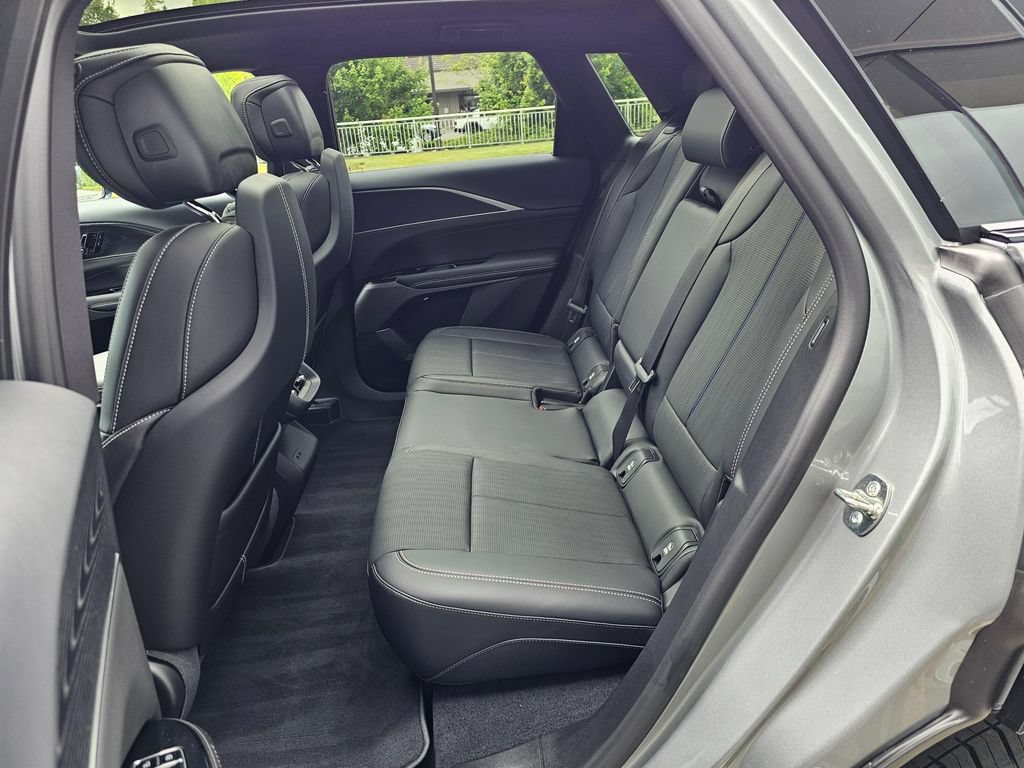 New 2026 Cadillac Lyriq Sport AWD/4WD image 16