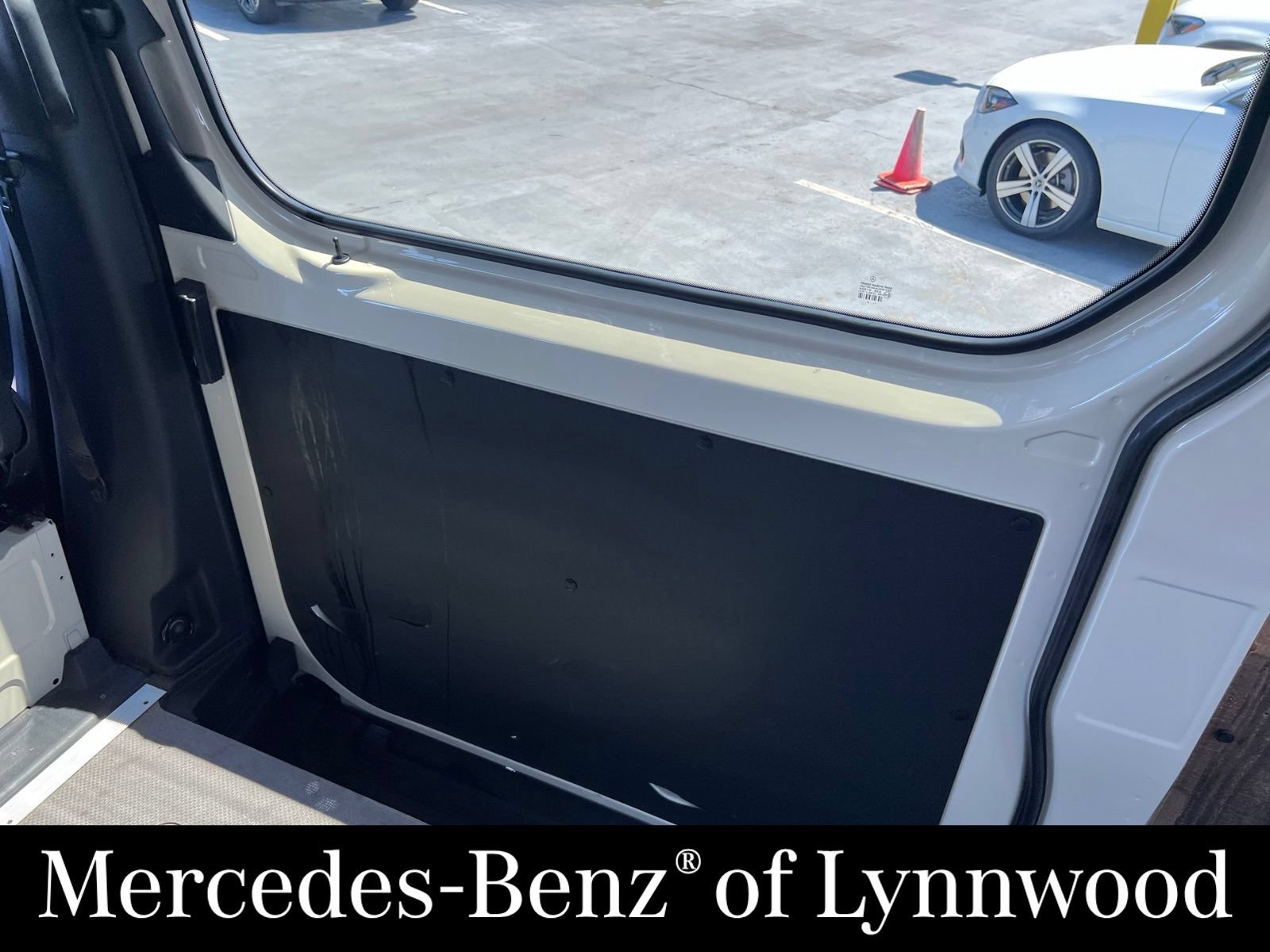 Used 2022 Mercedes-Benz Sprinter 2500 image 16