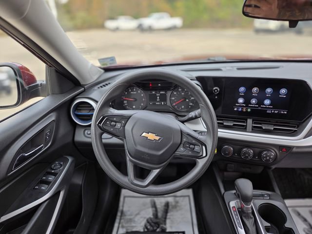 Used 2025 Chevrolet Trax LS w/ LS Convenience Package image 20