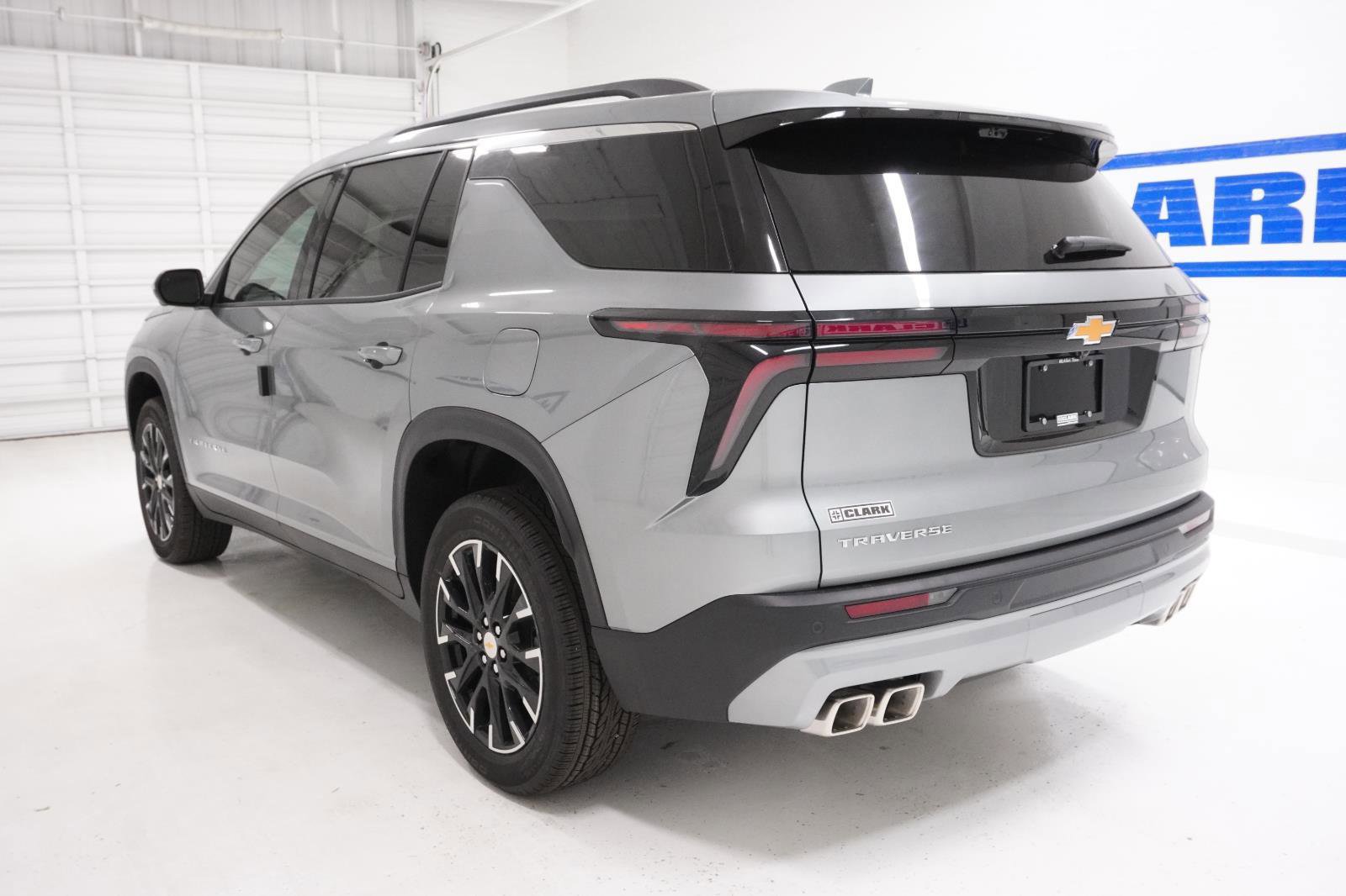 New 2026 Chevrolet Traverse LT w/ Sun and Wheel Package image 10