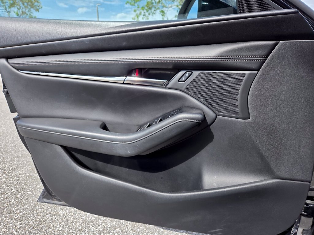 Used 2024 MAZDA MAZDA3 s FWD image 25