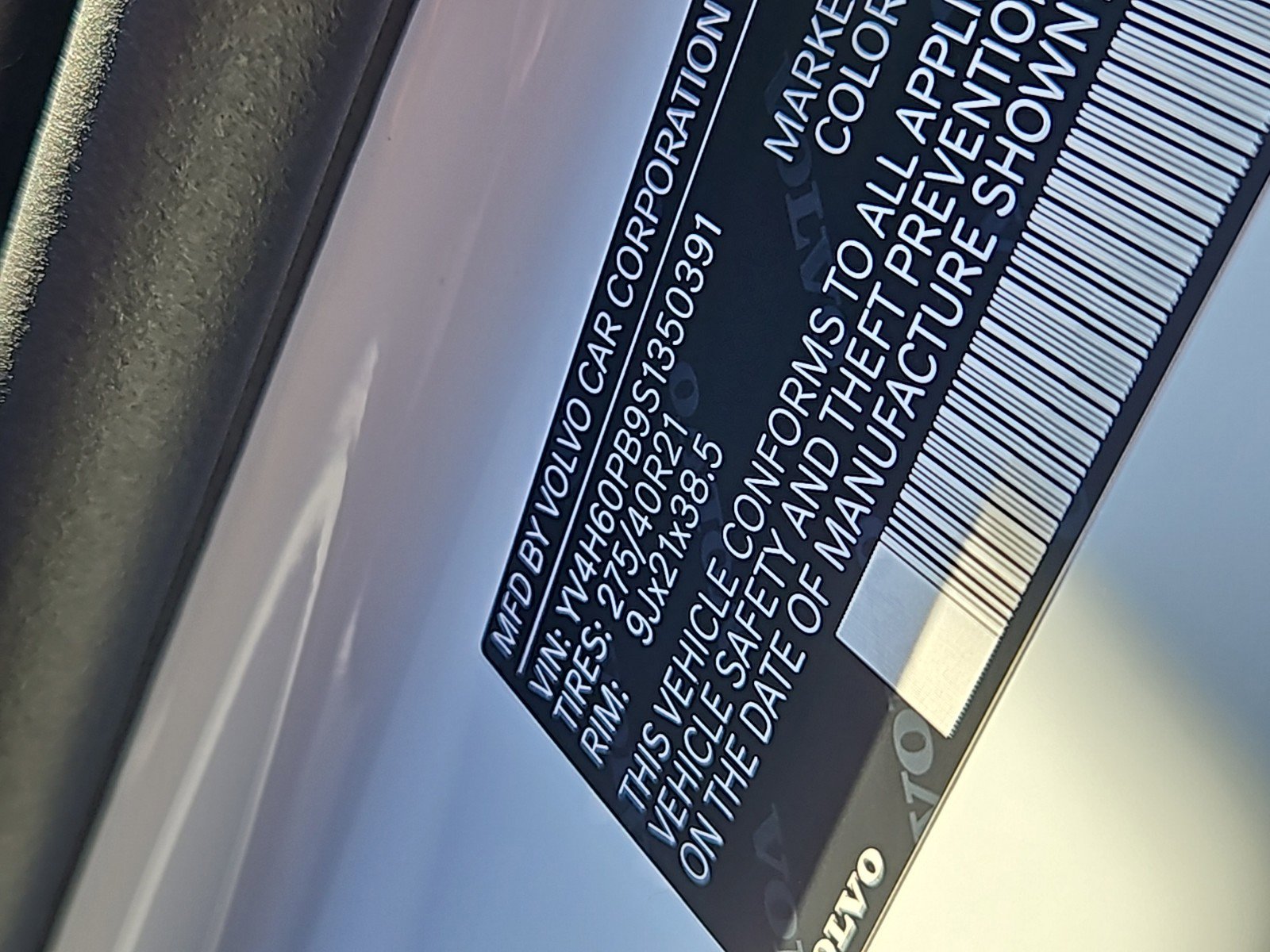 New 2025 Volvo XC90 T8 Plus w/ Protection Package Premier image 5