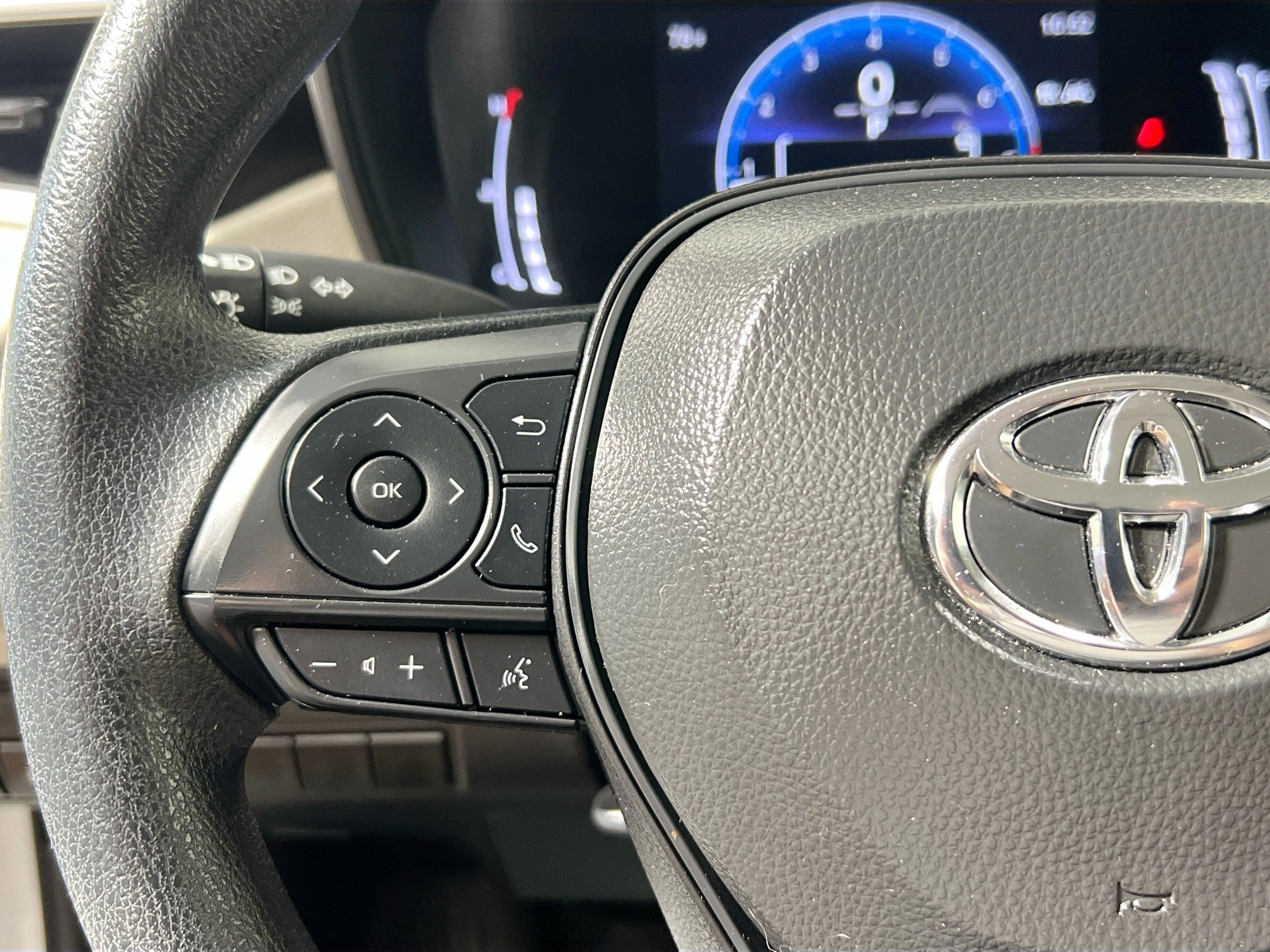 Used 2026 Toyota Corolla LE FWD image 18