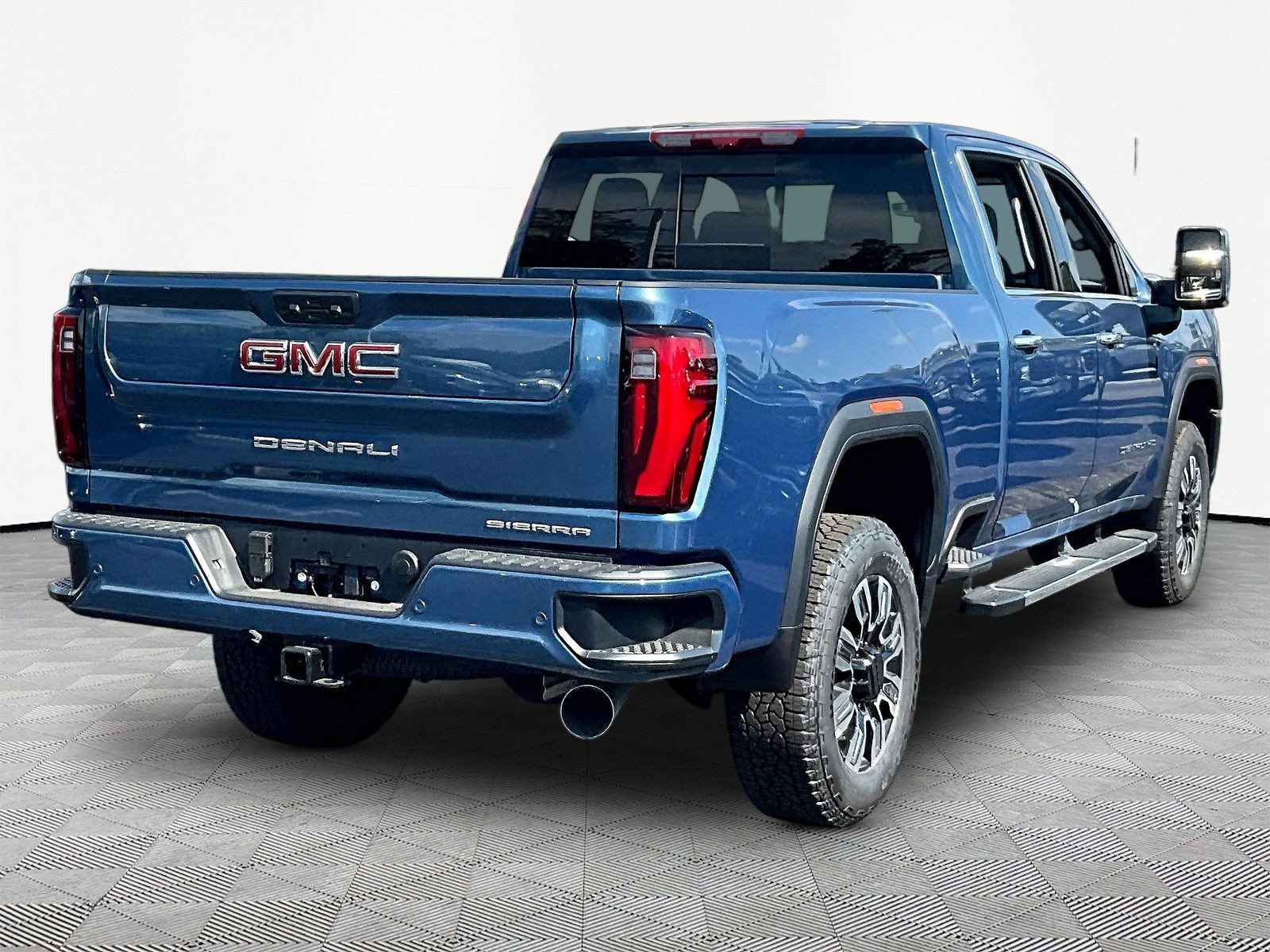 New 2026 GMC Sierra 3500 Denali w/ Denali Reserve Package AWD/4WD image 7