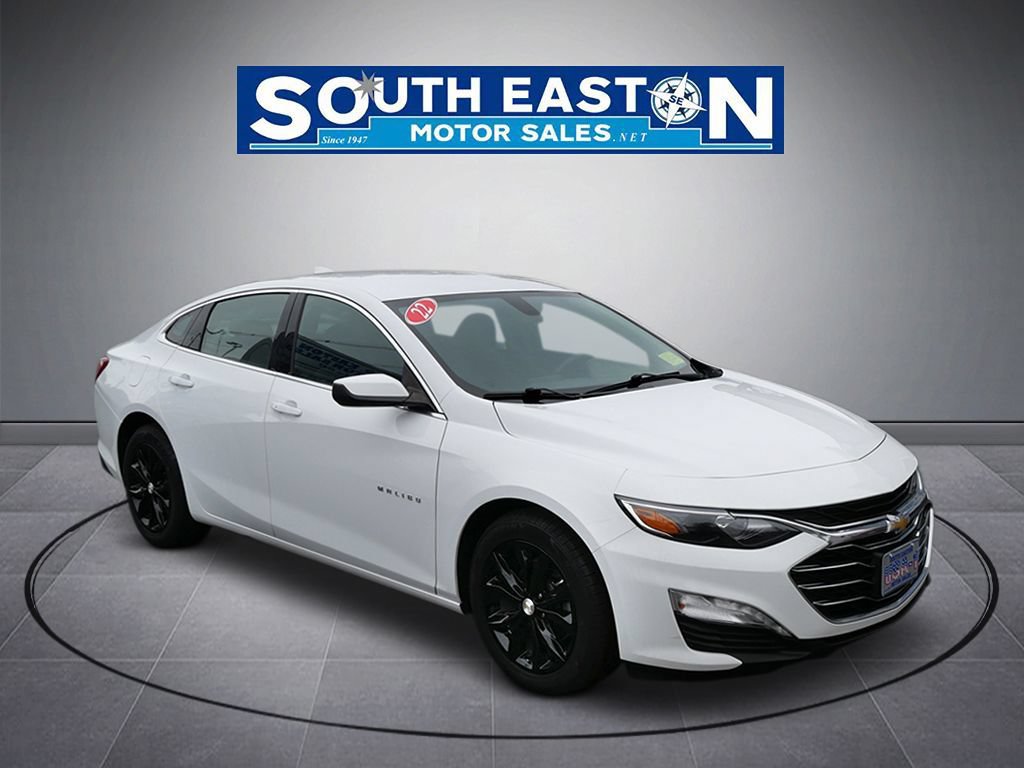 Used 2022 Chevrolet Malibu LT FWD image 2
