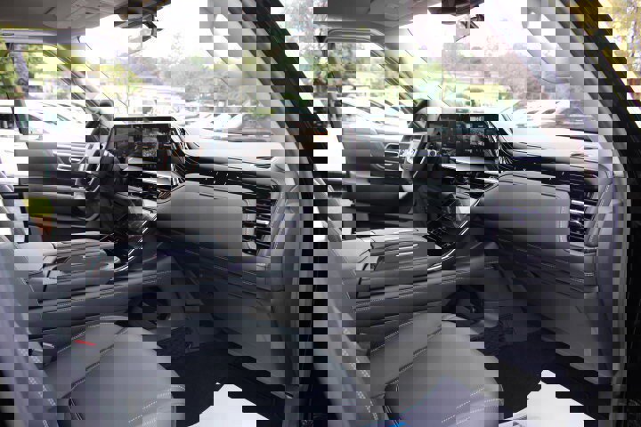 Used 2025 INFINITI QX80 Pure w/ Cargo Package image 37