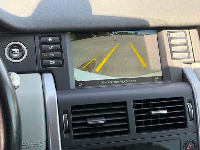 Used 2017 Land Rover Discovery Sport SE image 14