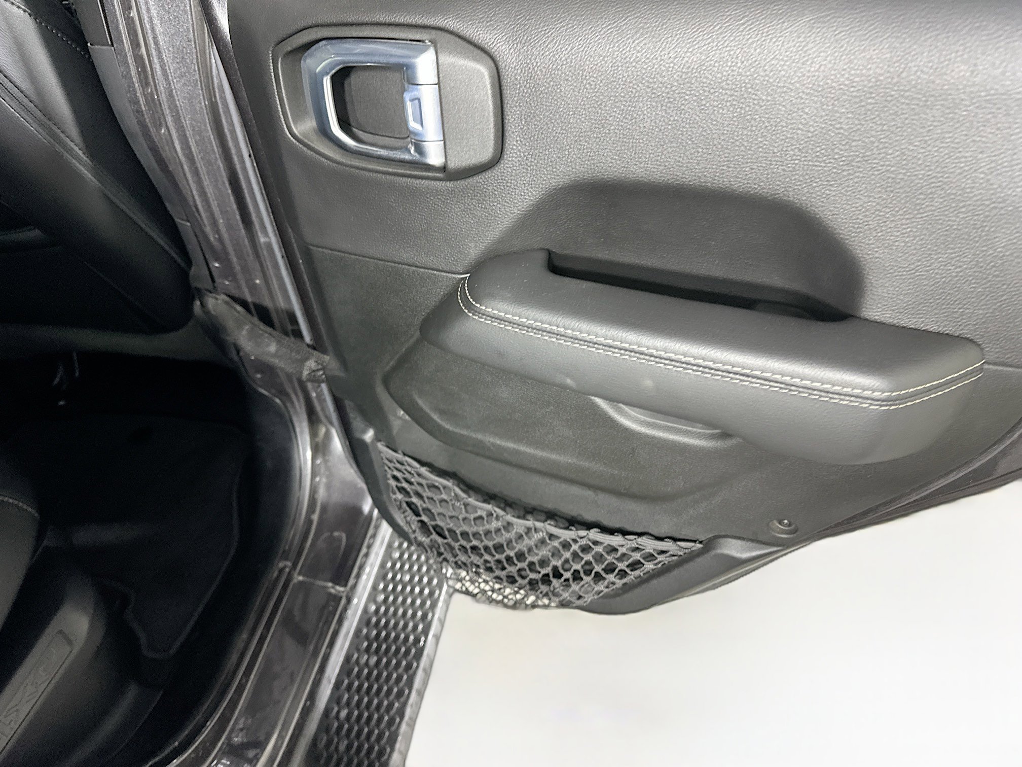 Used 2022 Jeep Wrangler Sahara w/ Cold Weather Group image 28