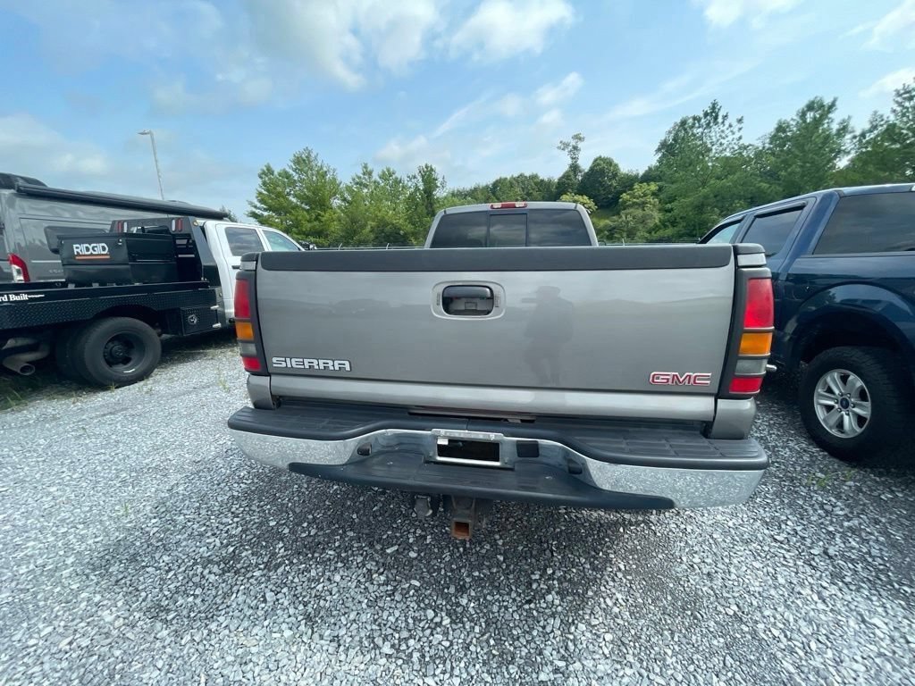 Used 2007 GMC Sierra 3500 SLT w/ Heavy-Duty Power Package AWD/4WD image 13