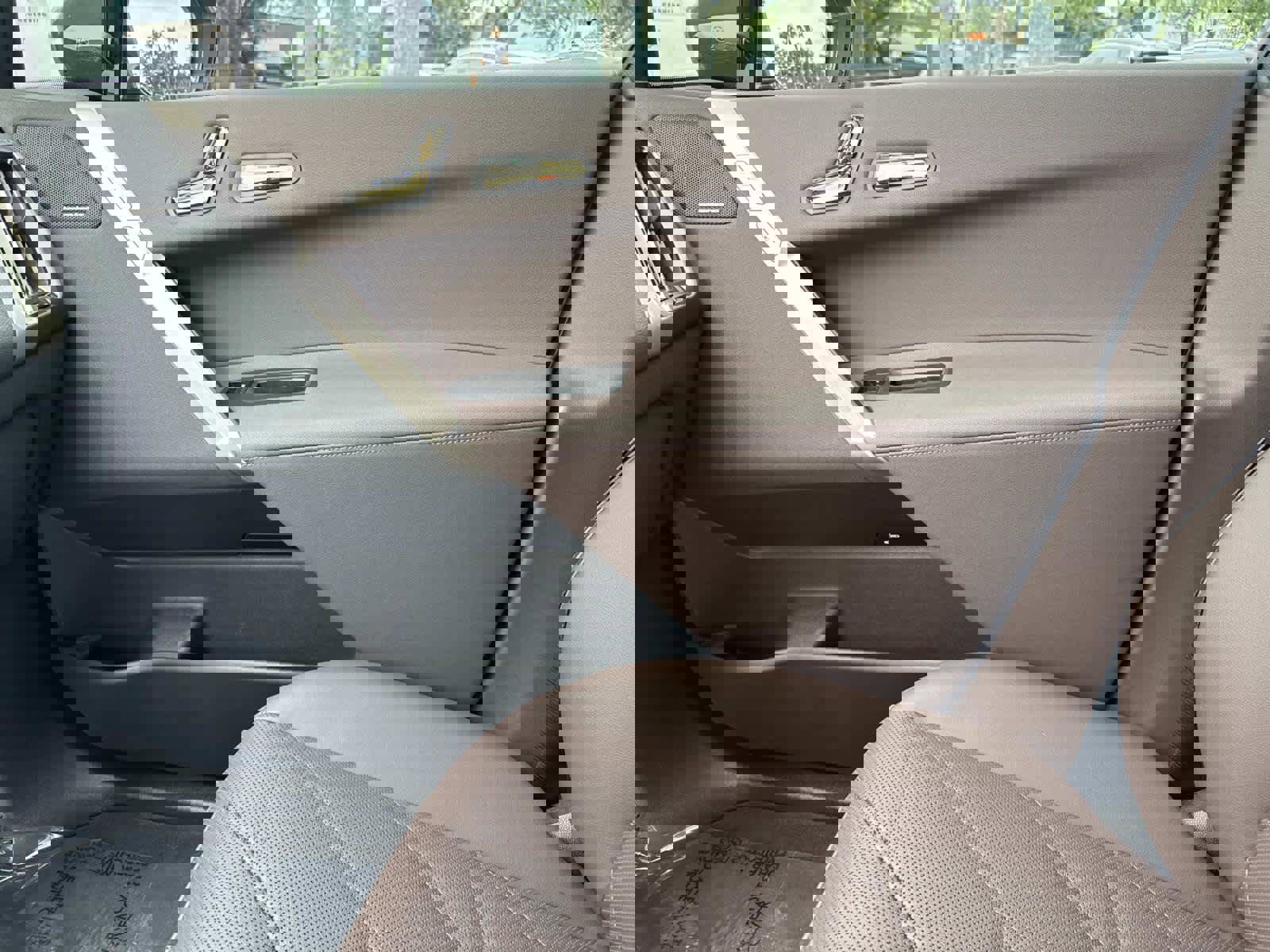 Certified 2025 BMW iX xDrive50 image 23