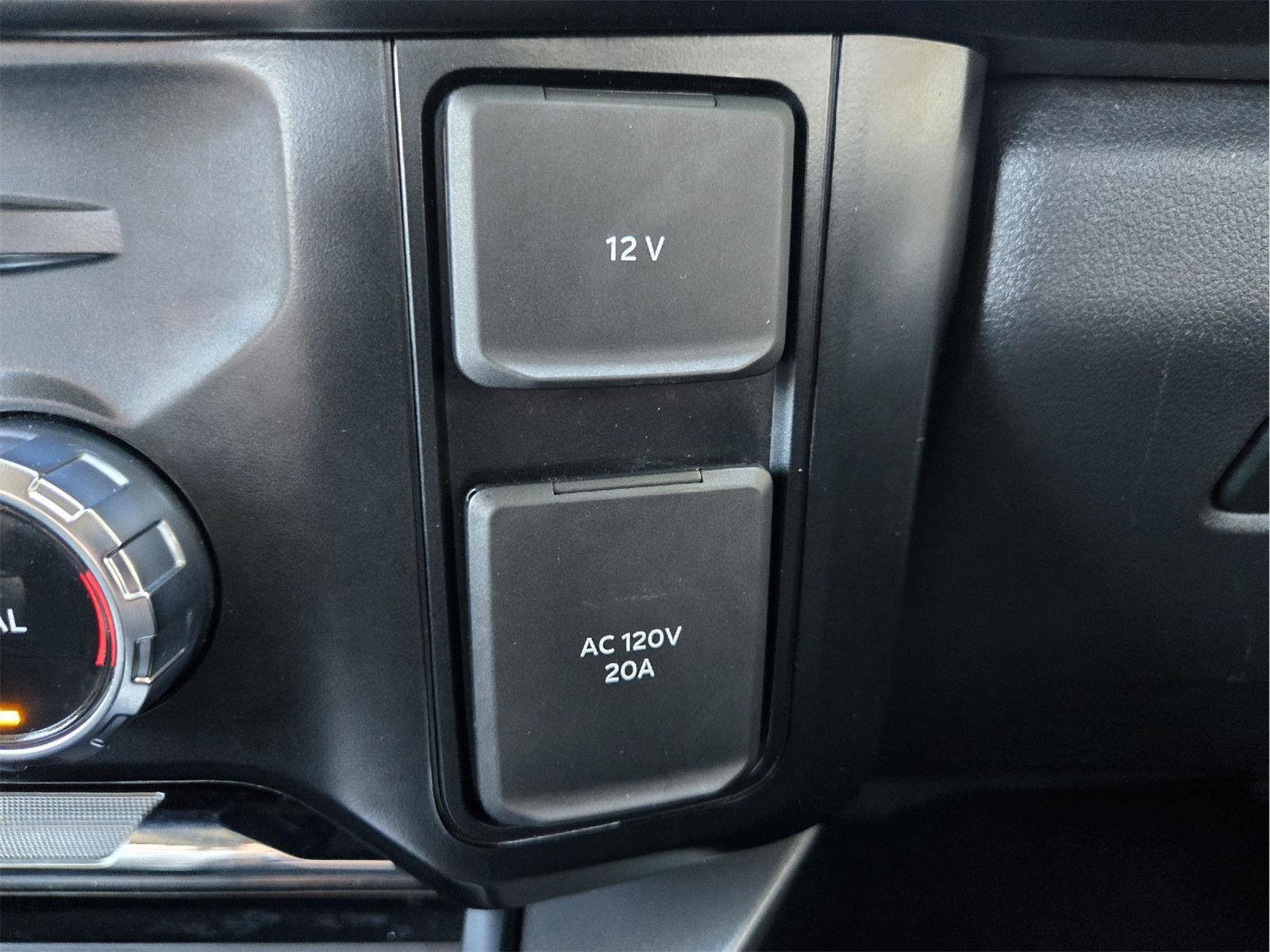 Used 2024 Ford F250 Lariat w/ Tremor Off-Road Package image 41